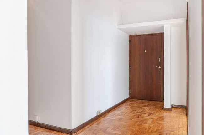 Magnífico apartamentoT4, na Av. Brasil.