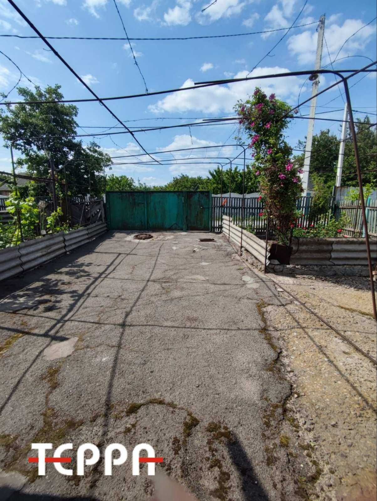 Продаж пів будинку з садом, Калантирівка