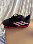 Chuteiras adidas - Eur 30 - Tamanho - pretas e rosa