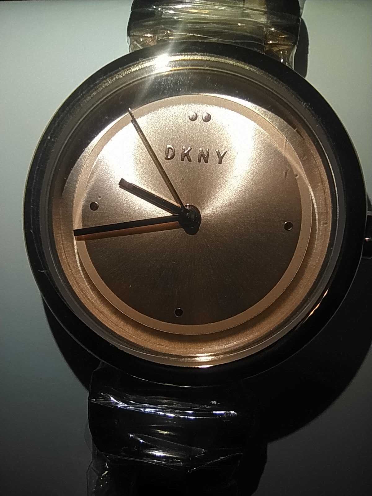 Годинник жіночий DKNY