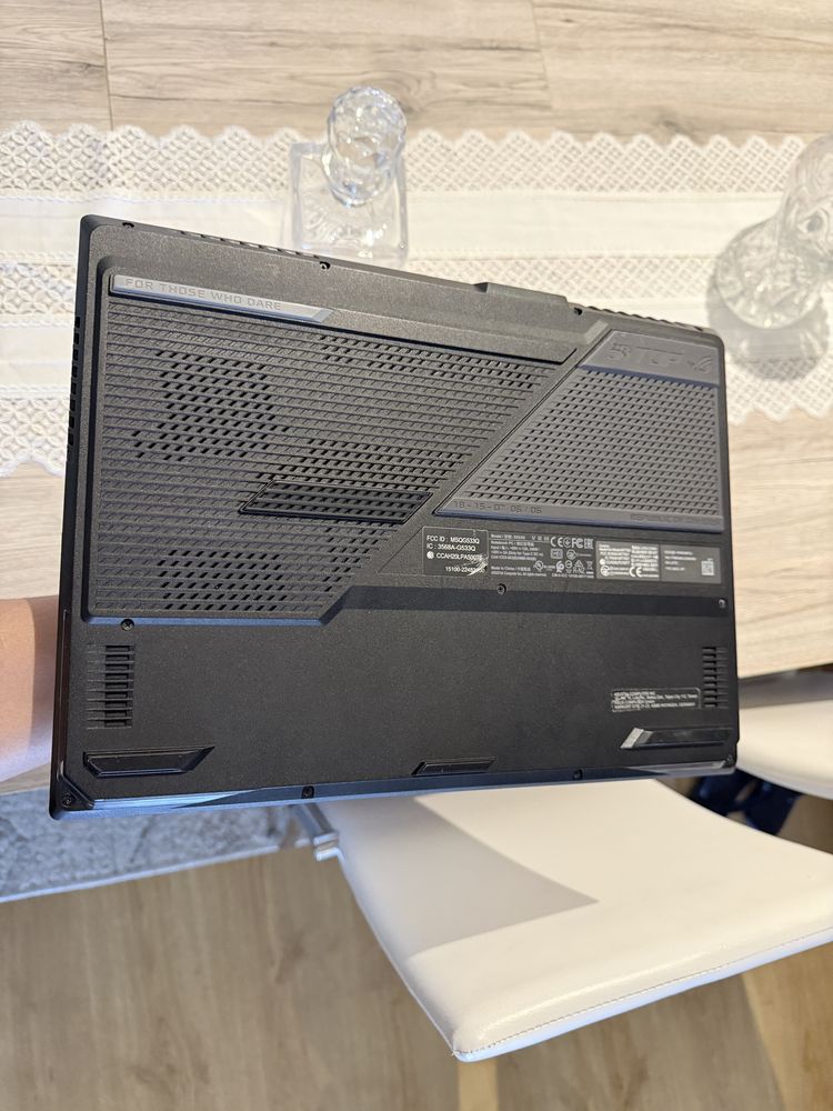 Asus Rog strix 15.6 G533QS RTX 3080 / Ryzen 9 5900HX / 300hz