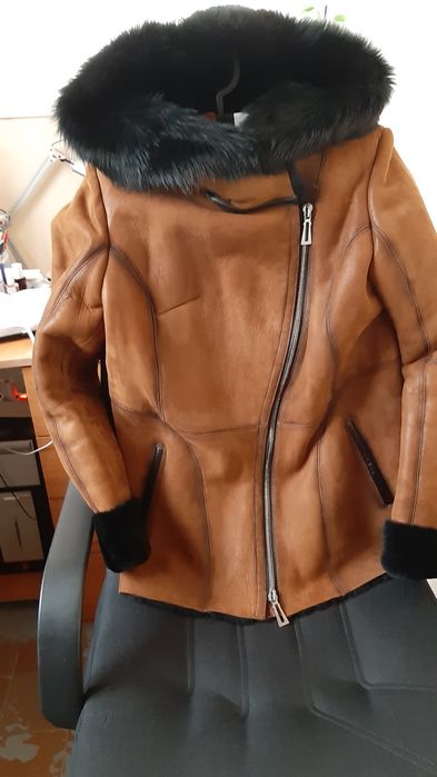 Дубленка натуральная  замшевая новая