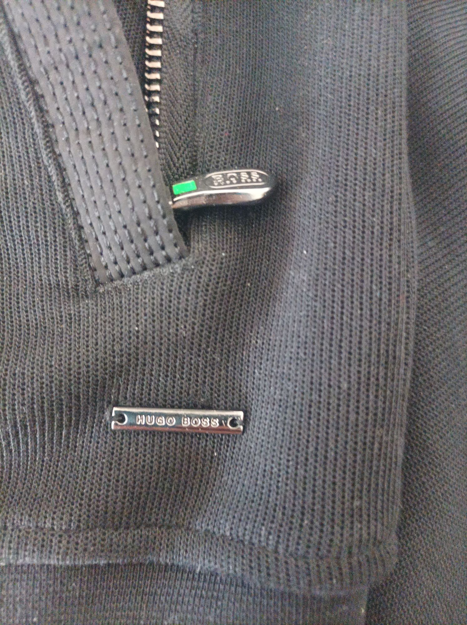 Sprzedam bluzę kurtkęHUGO  BOSS
