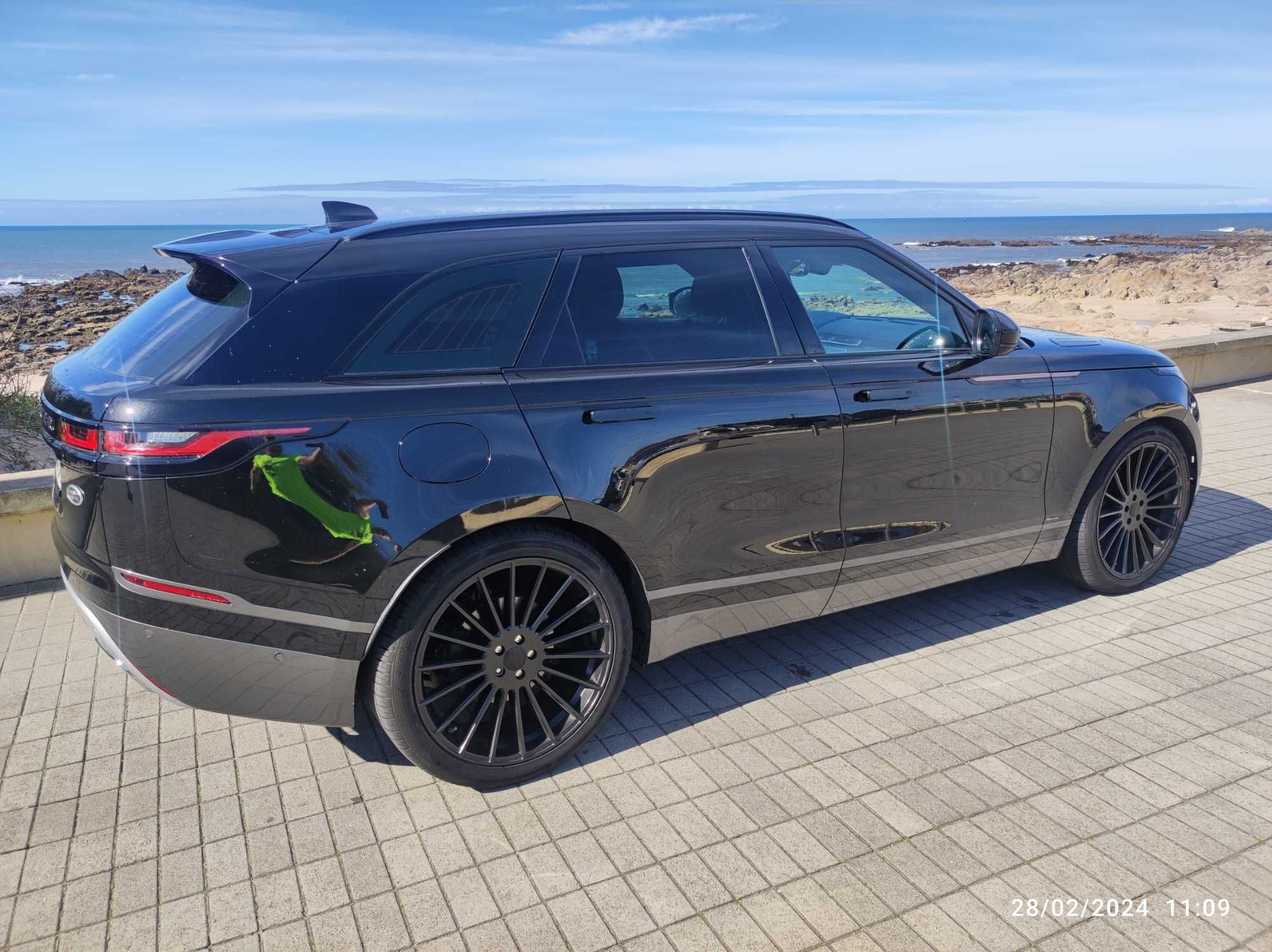 Land Rover Range Rover Velar 3.0 D300 AWD R-Dynamic SE