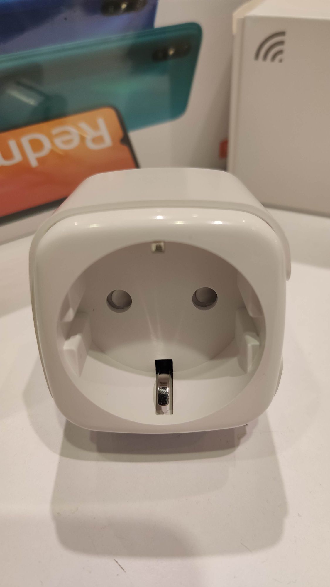 Умная wi-fi розетка. Smart plug tuya