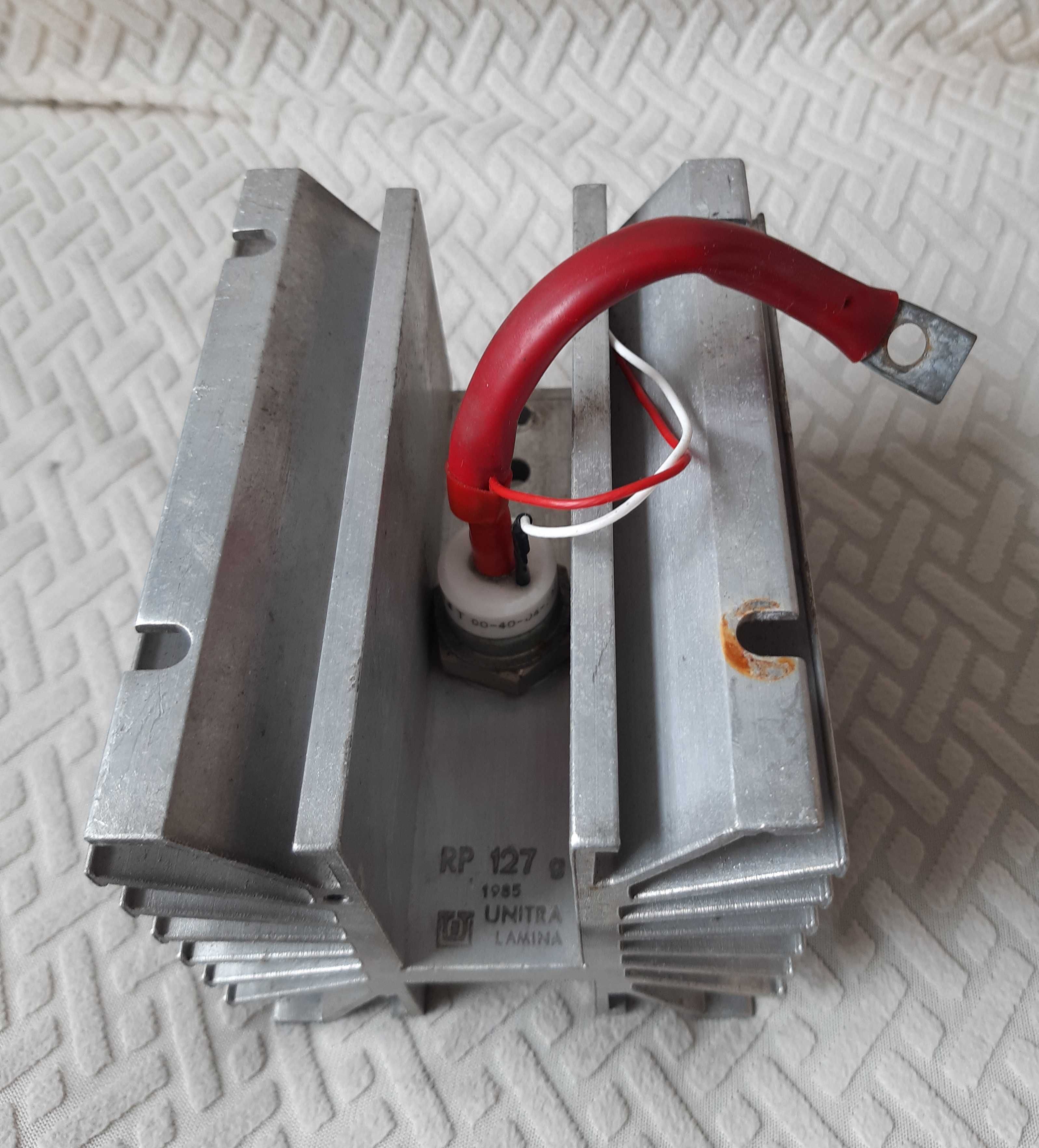 Tyrystor T 00-40-04 z radiatorem