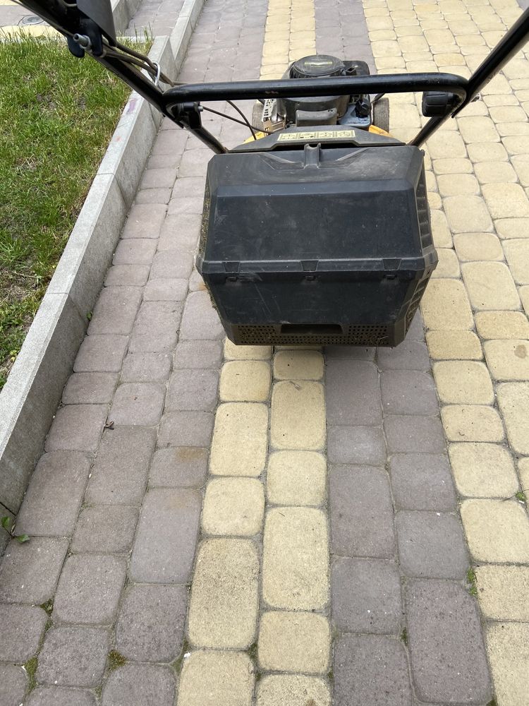 Самохідна газонокосарка stiga