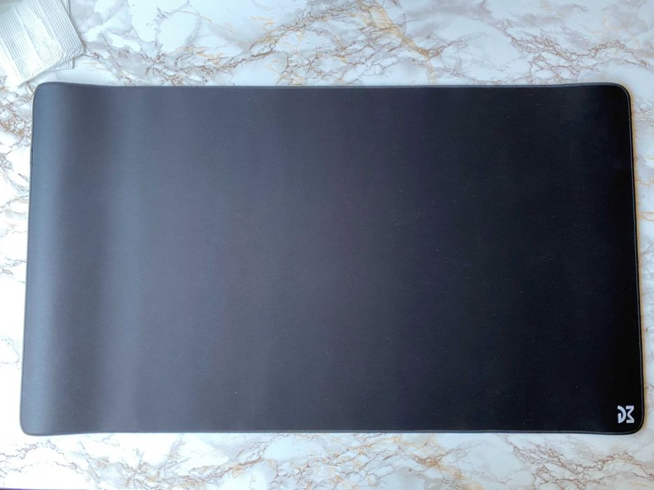 Великий килимок для мишки та клавіатури Dream Machines DM PAD XL