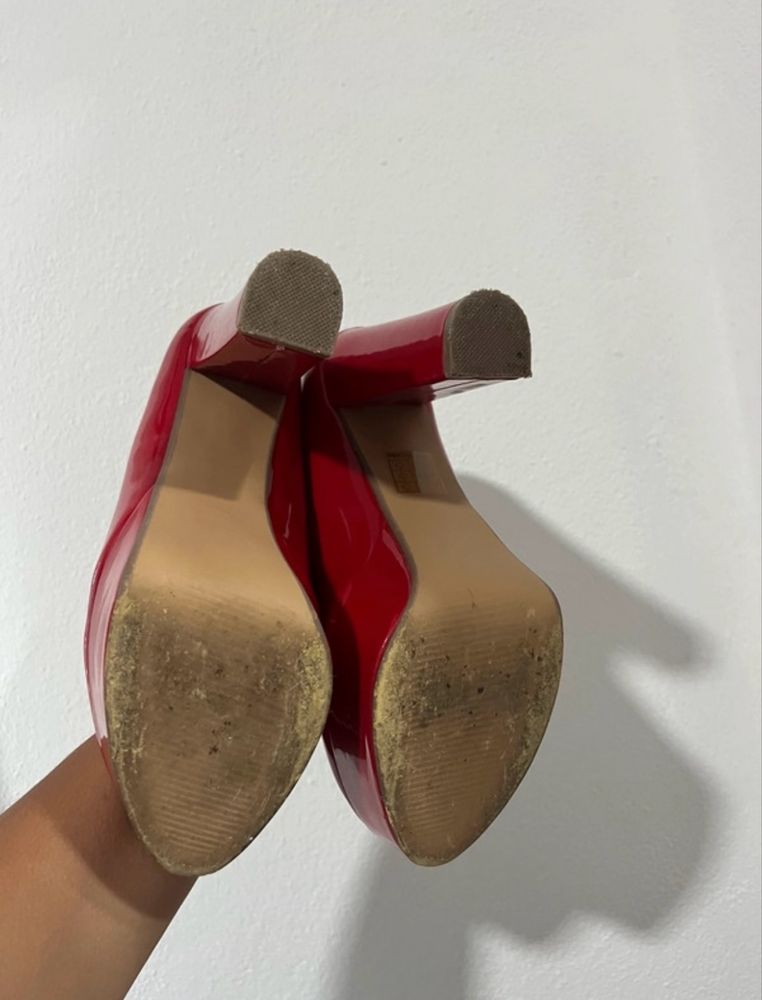 Sapatos vermelhos
