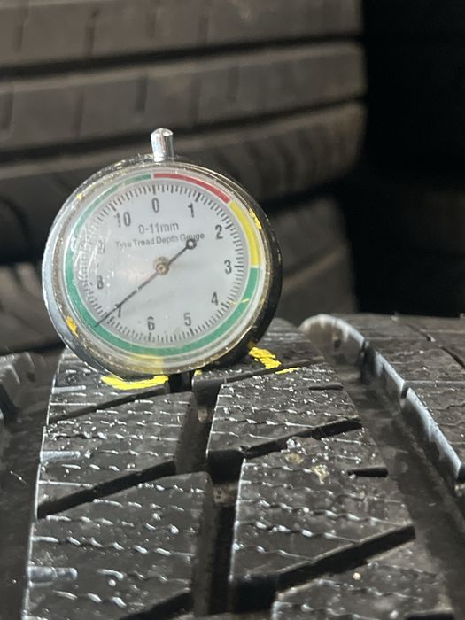 *Opony falken 215/60/17C para