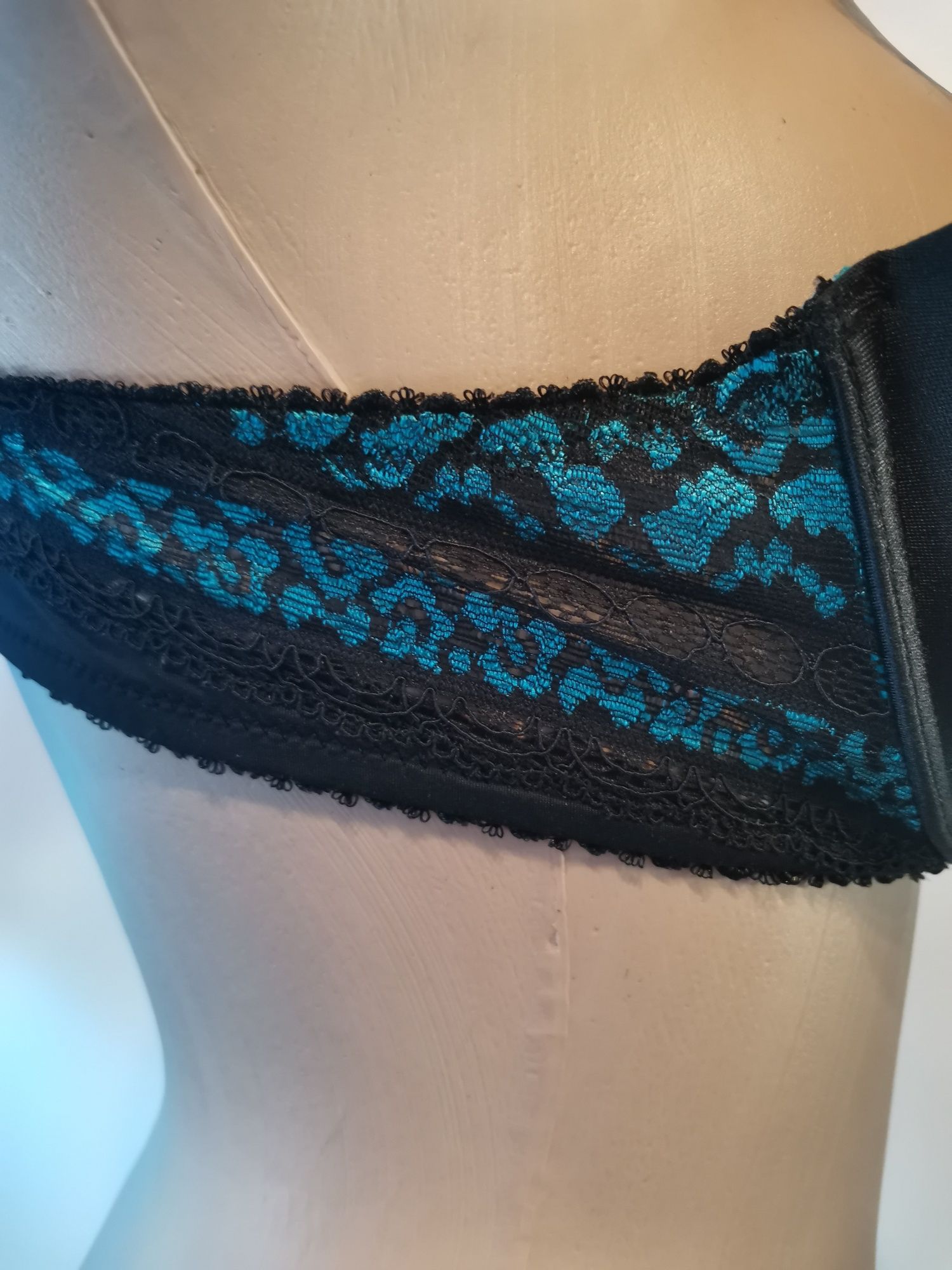 Sweet Nothings biustonosz damski rozm 80A, push up, nowy , czarny