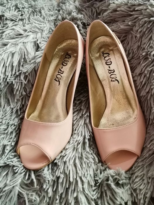 Buty na obciasie