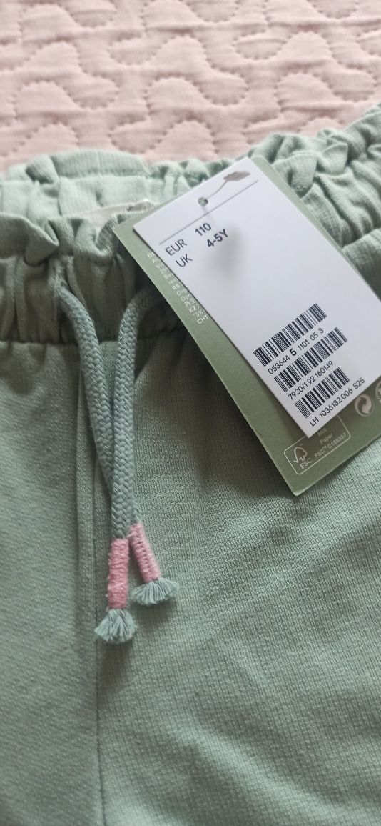 Spodenki/szorty dla dziewczynki, marki H&M, rozmiar 110