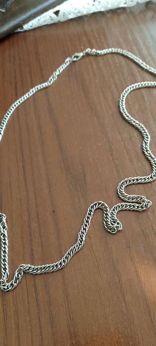 Łańcuszek w kolorze  srebrnym