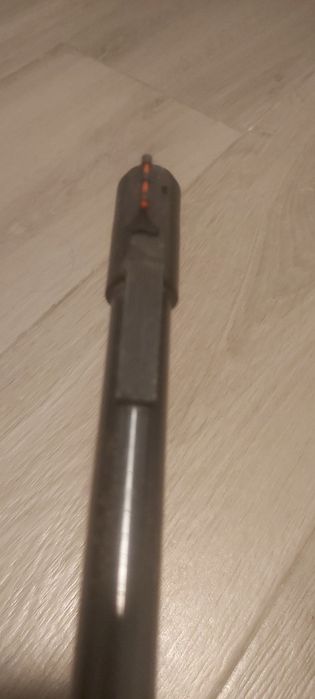 Arma de chumbo igual a nova