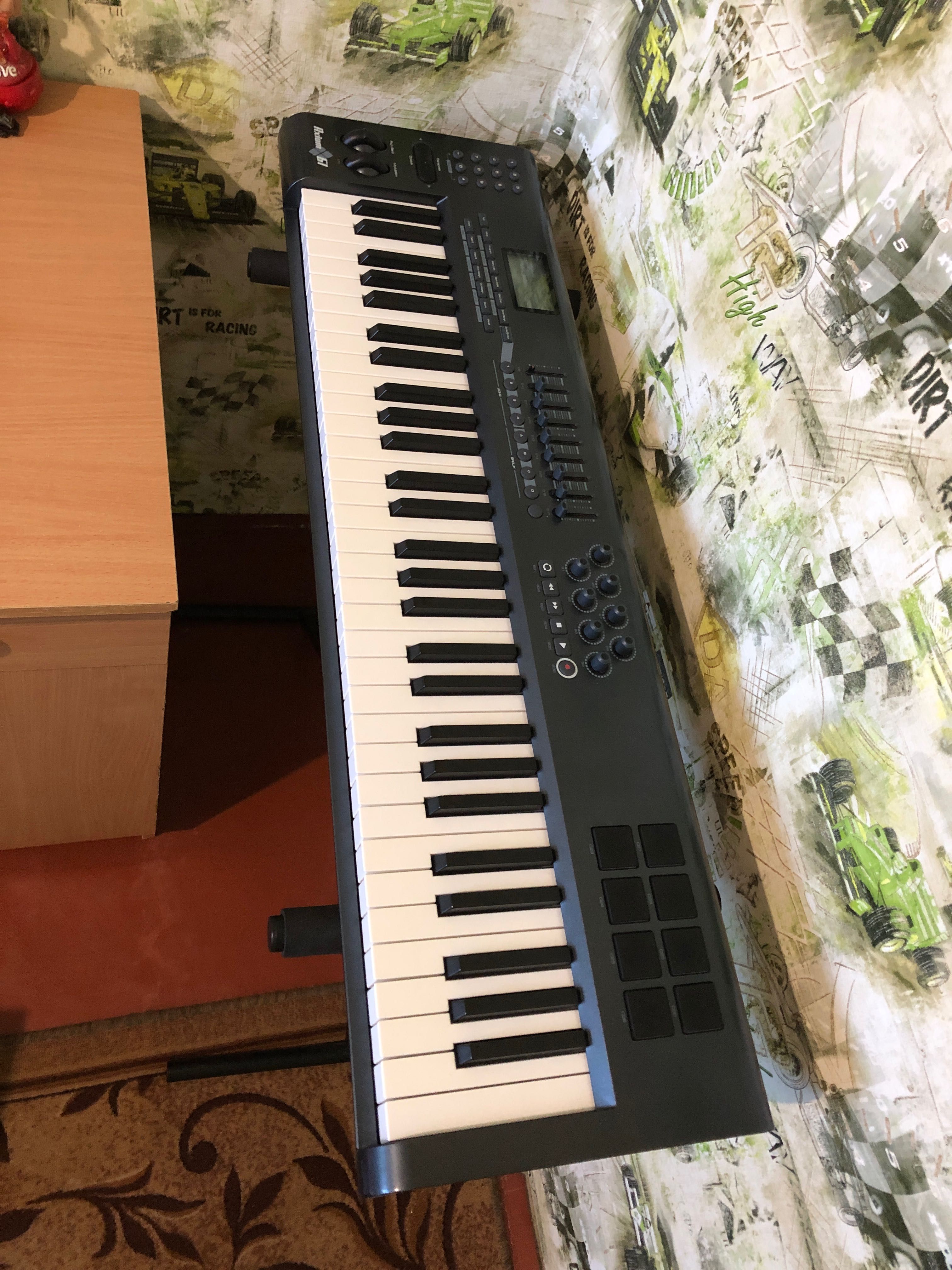 Міді клавіатура m-audio axiom 61 в чудовому стані, синтезатор, піаніно
