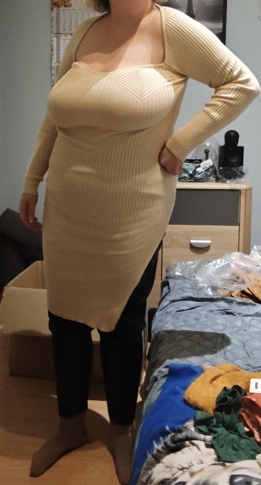 Elegancka Beżowa Prążkowana Tunika/Długa Bluzka Asymetryczna