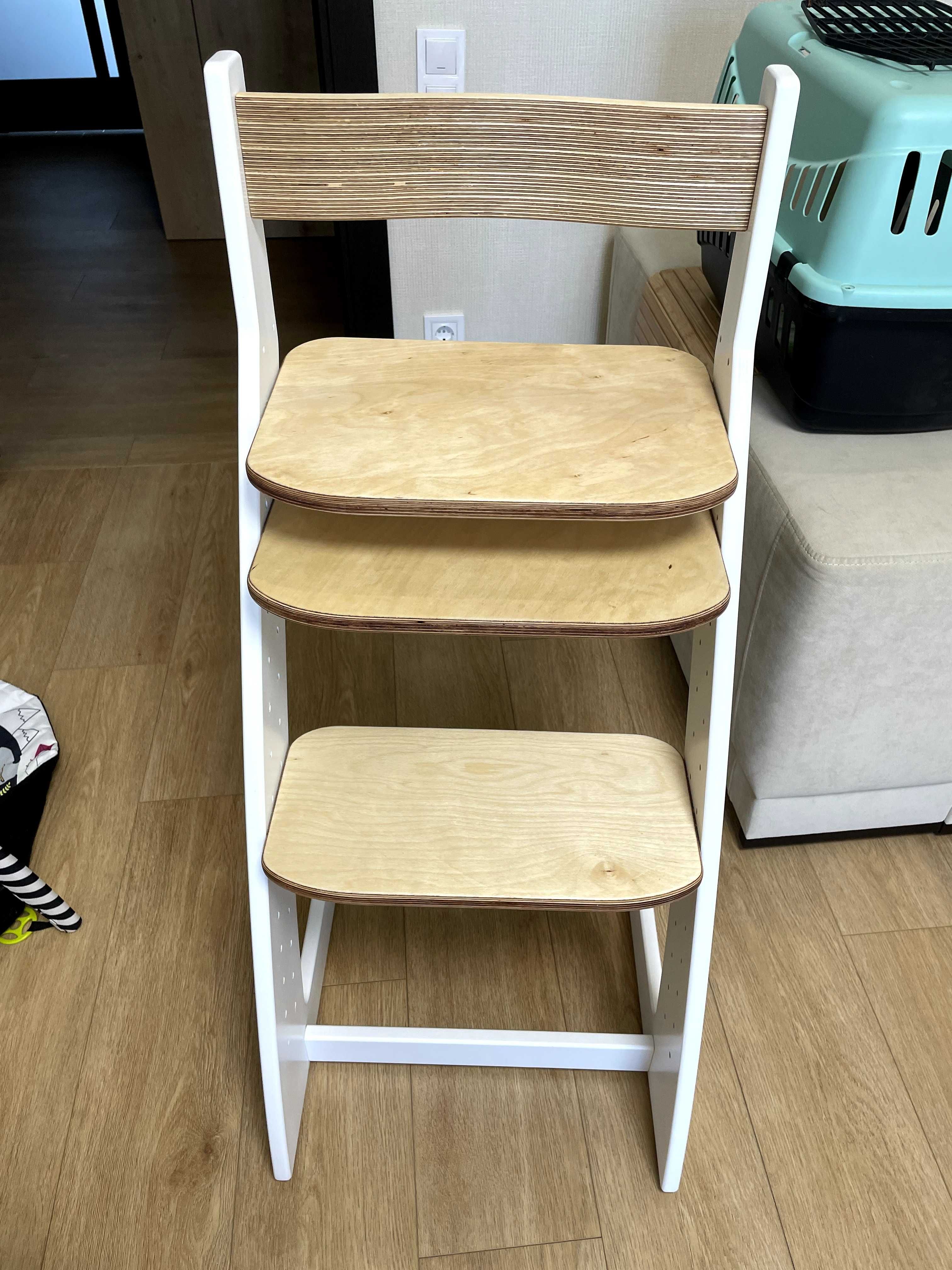 Дизайнерський напівбарний ростовий стілець для годування Монтесоррі