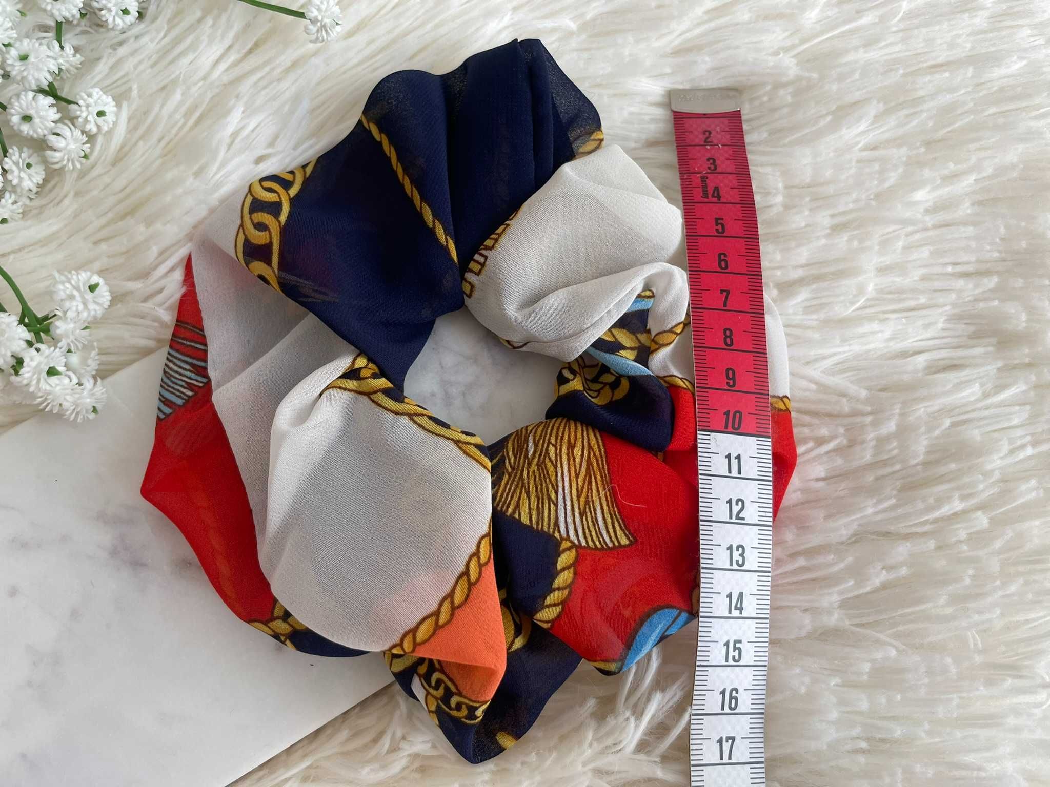 Gumka do włosów granatowa czerwona łańcuchy print szyfon scrunchie y2k