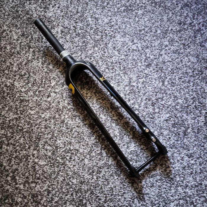 Карбонова вилка Rondo Twintip 700C