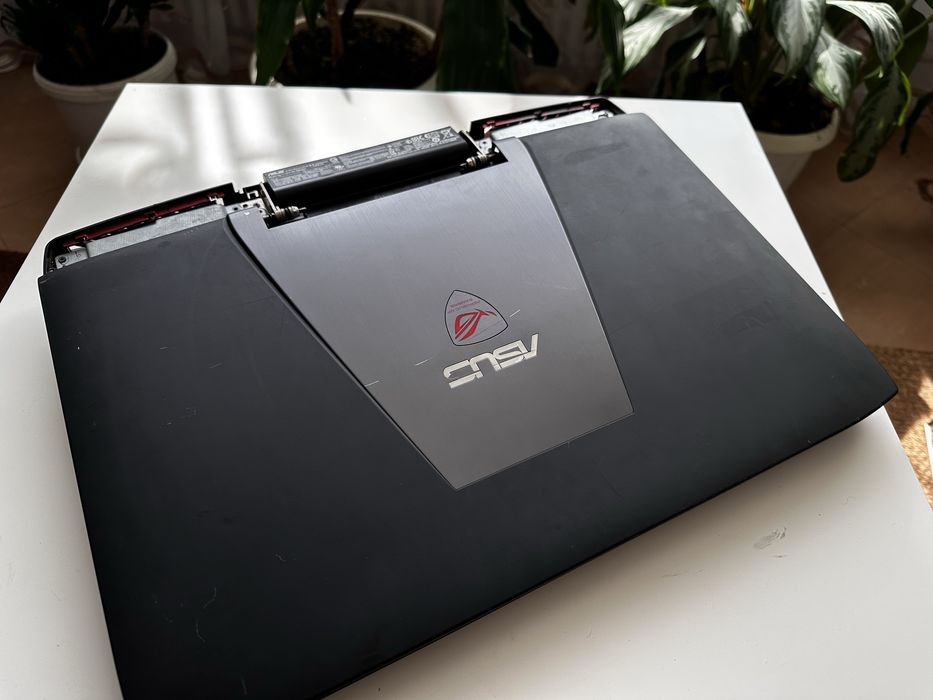 Продам ноутбук НЕ РОБОЧИЙ ASUS ROG G751J