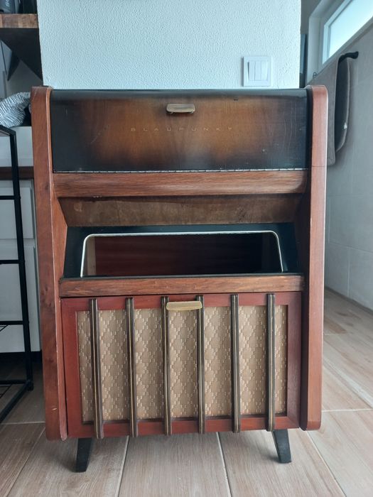 Móvel antigo gira discos Blaupunkt