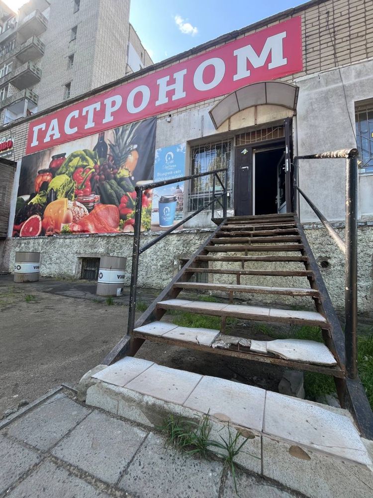 Продаю  ( Магазин 74 м2  - Помещение ) Корабельный ул. Корабелов