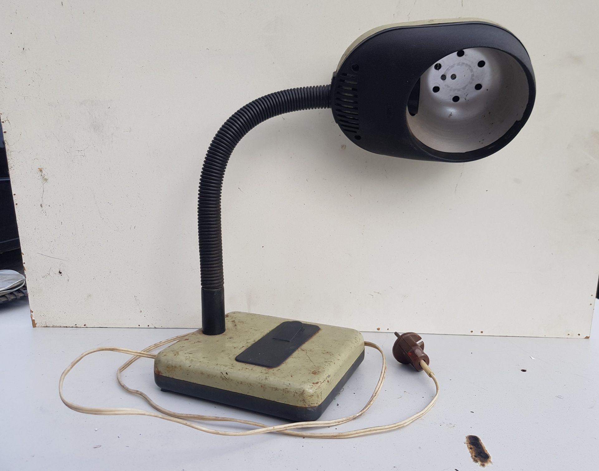 Lampa na biurko, gięty pałąk, 1992r PRL radziecka