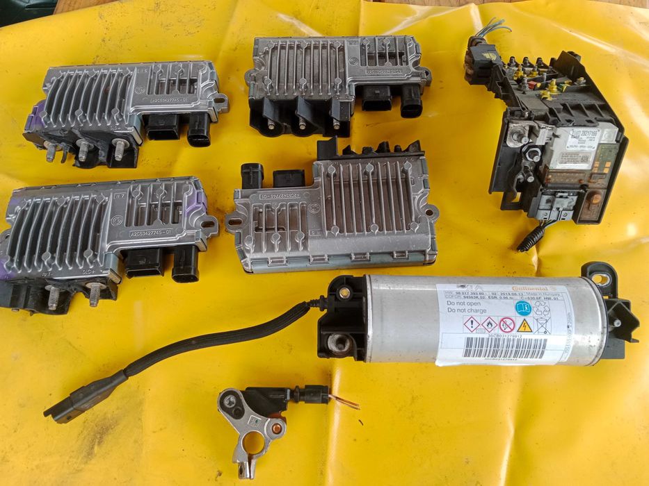 Kondensator, moduł, klema , bezpieczniki, strat stop Peugot Citroen