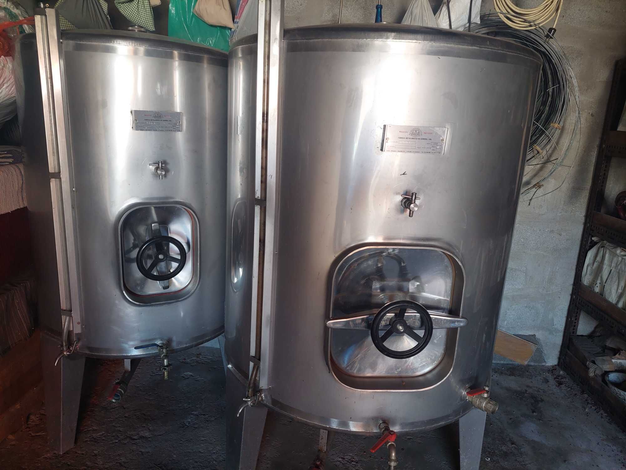 2 cubas de inox (500L e 750L)
