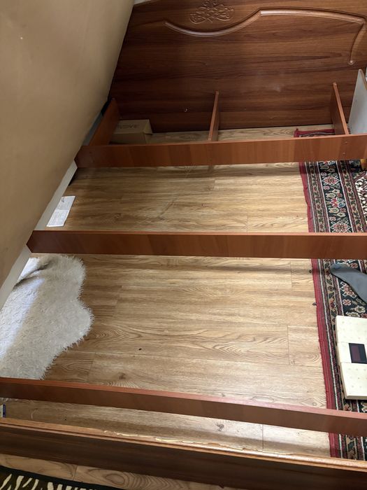 Продам кровать+в подарок матрасс