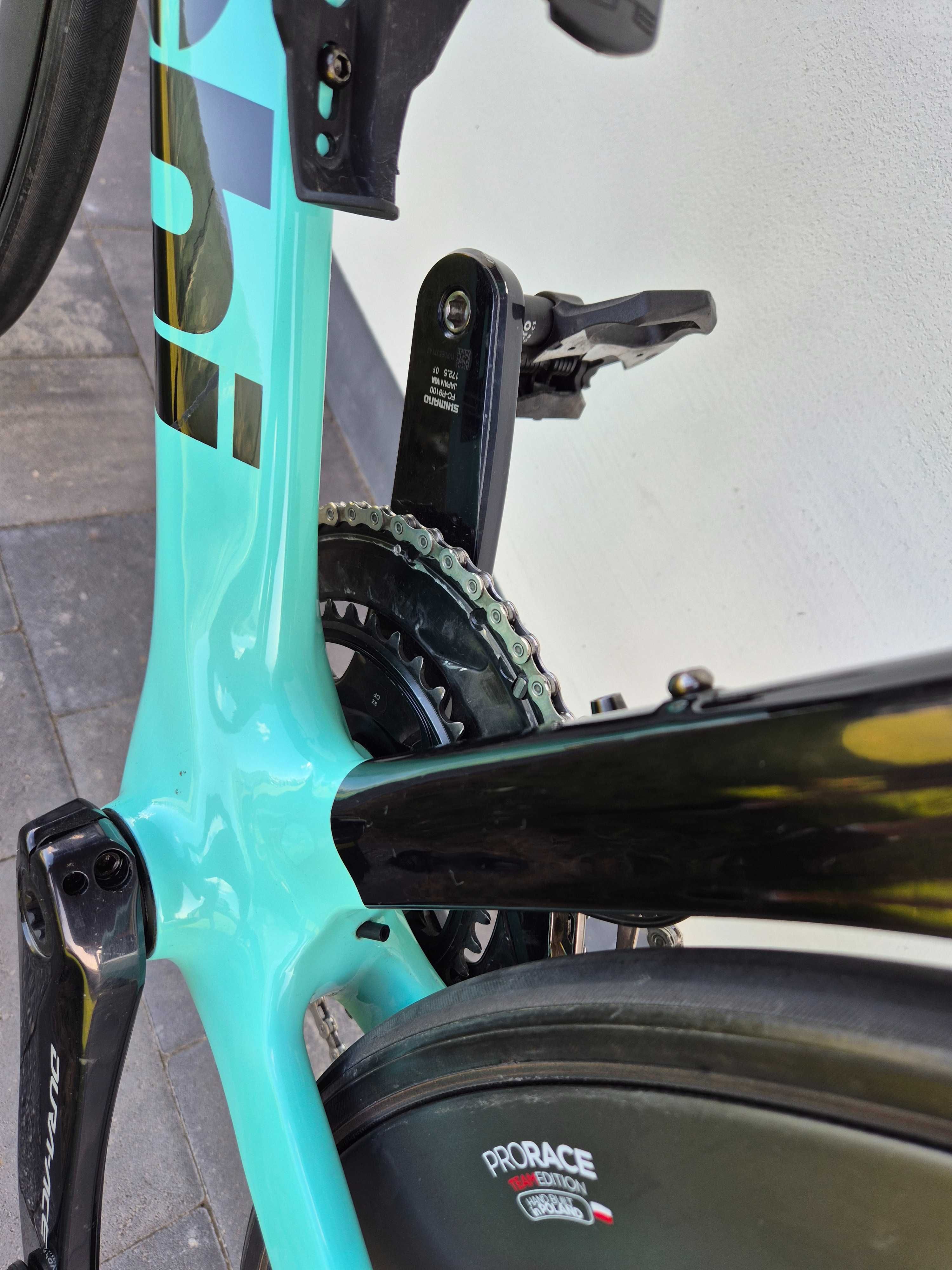 Rower szosowy Bianchi Oltre XR4 Disc DI2 Dura Ace