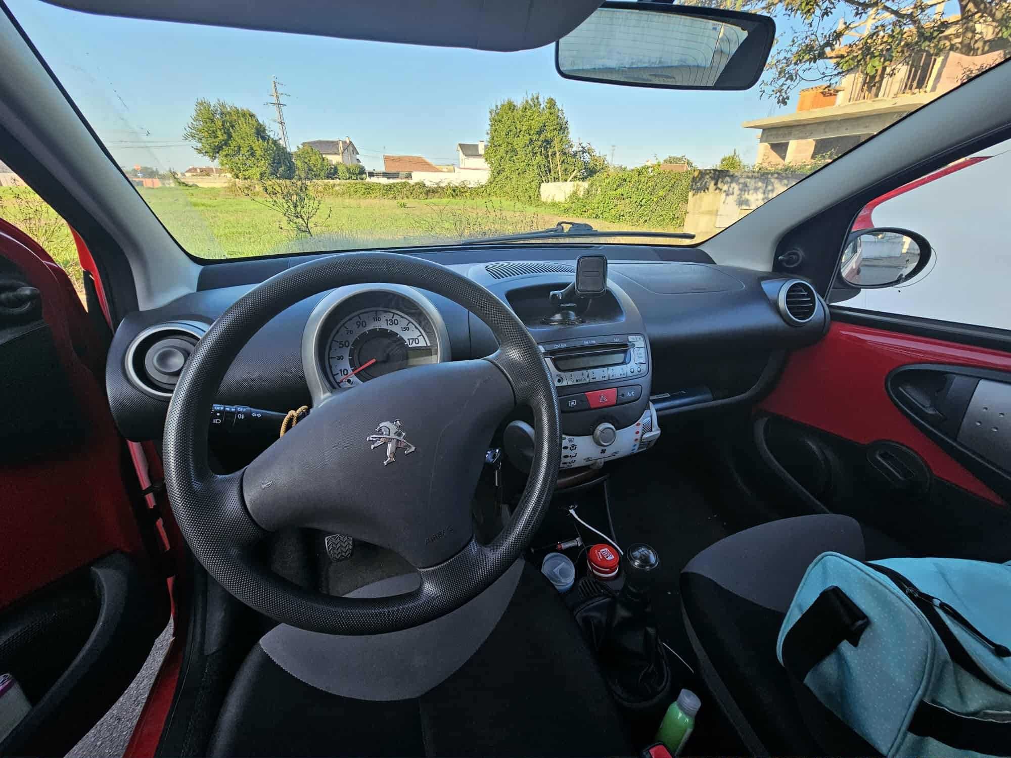 Carro Peugeot 107