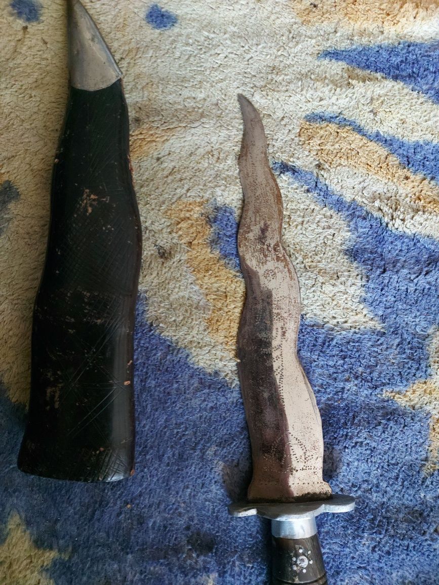 Nóż myśliwski.  KUKRI oryginalny