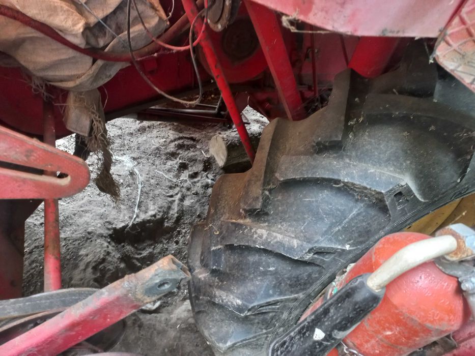 Продам комбайн MASSEY-FERGUSON 86