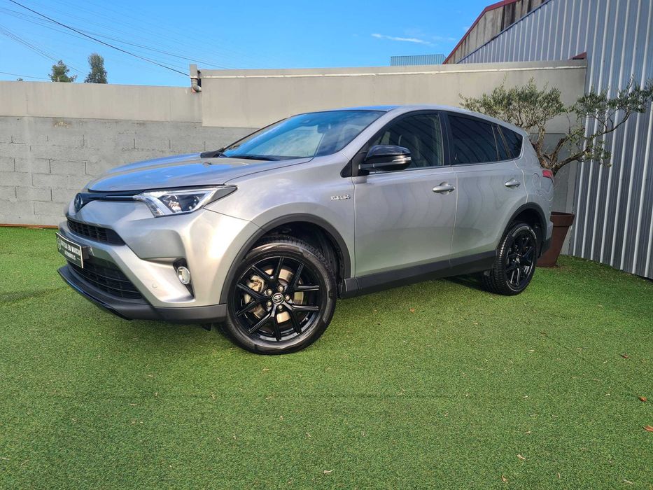 Toyota Rav 4 2.5 Hybrid Pure Dark 4x2