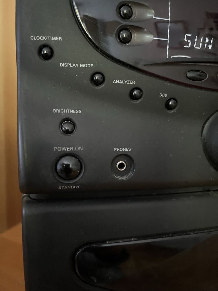 wieża stereo Philips z głośnikami