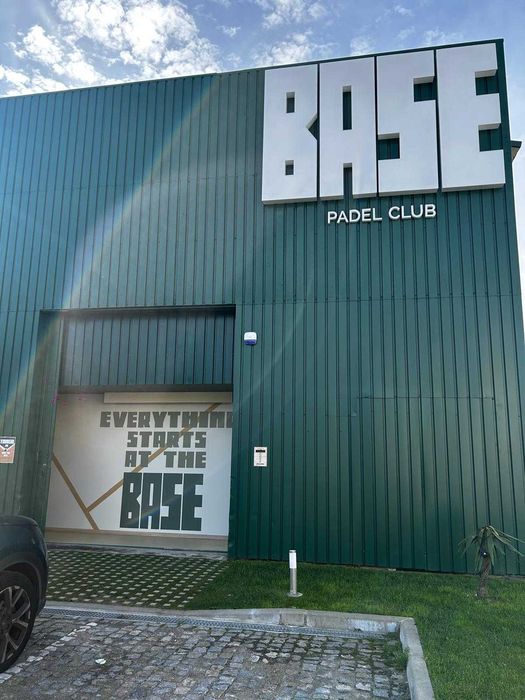 Piso superior em clube de Padel na Trofa