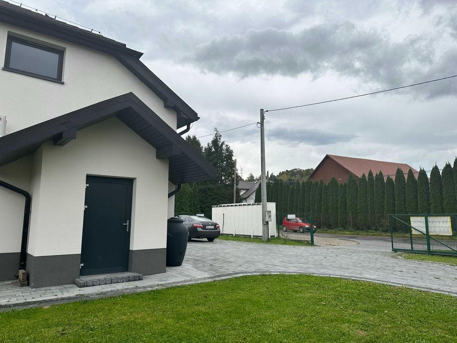 Lokal95m(możliwość podziału na 2 lokale:35m i 60m)Nowy Sącz Biegonice