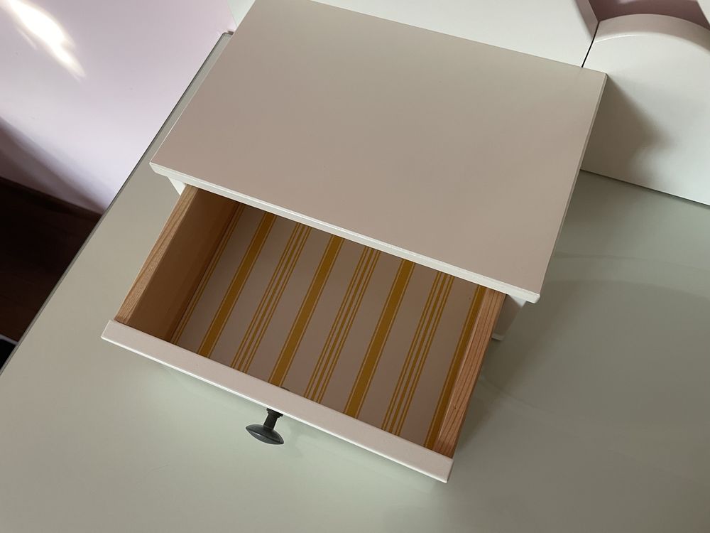 Biała toaletka HEMNES IKEA