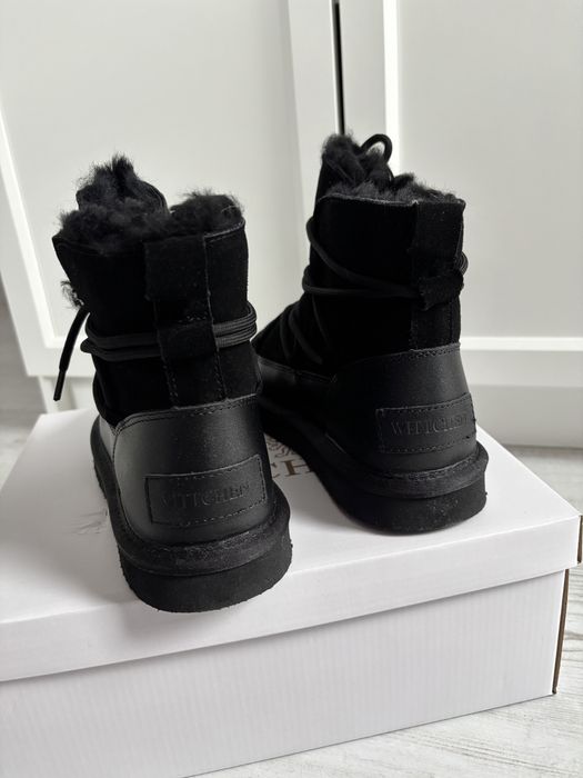 Czarne śniegowce Wittchen sznurowane z furerkiem