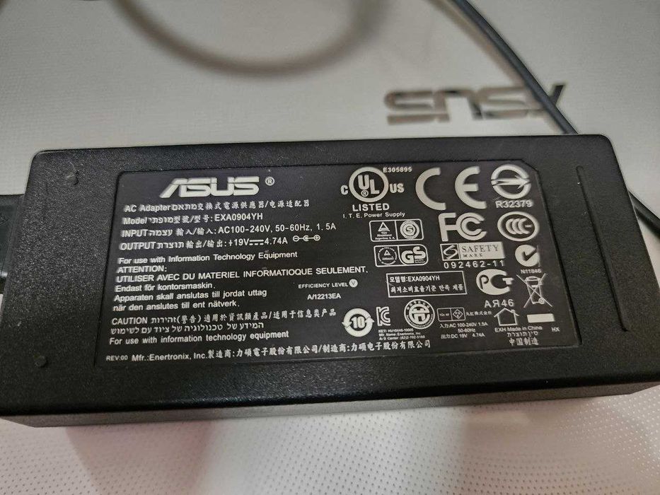 Продам ноутбук Asus K550C
