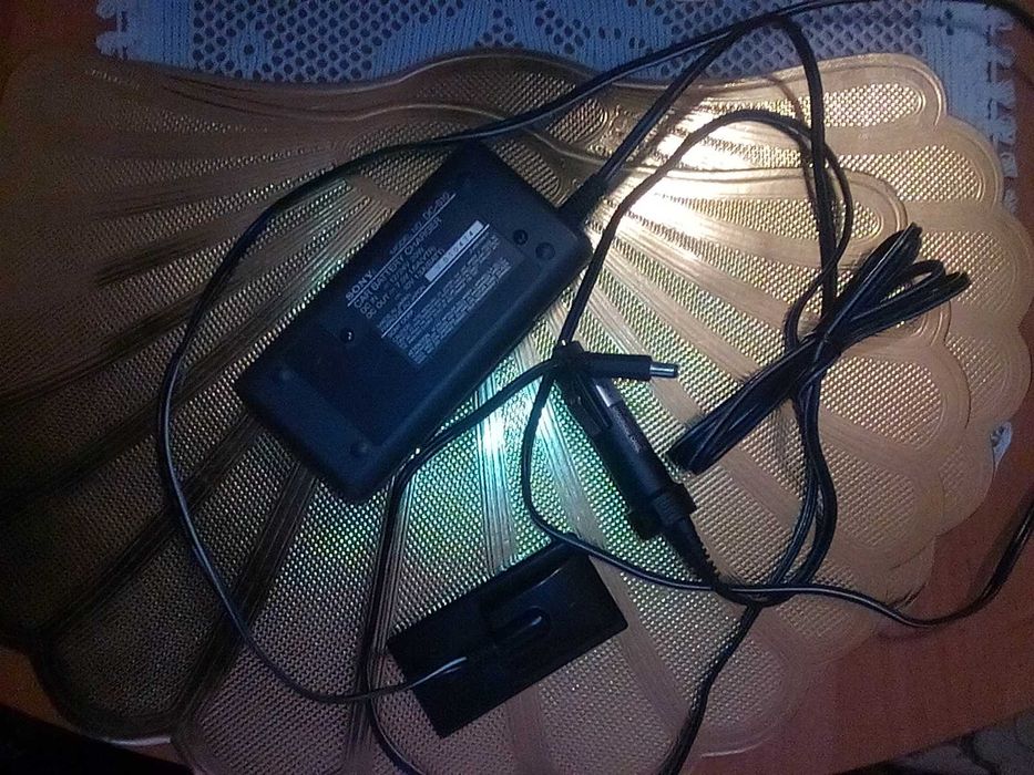 Sony DC-S10 car battery charger