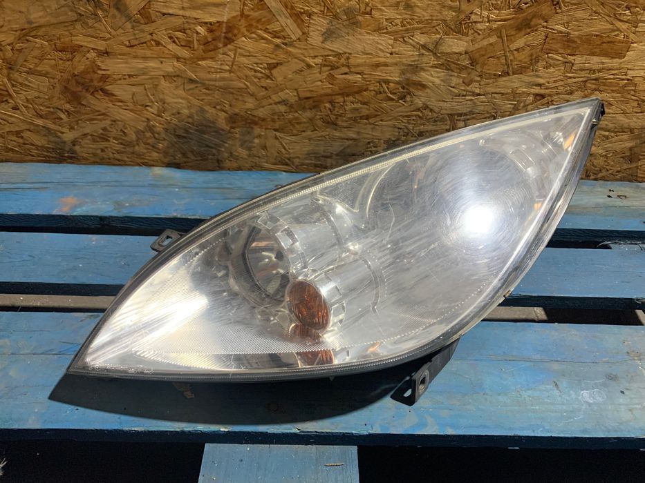 Farol Esquerdo Mitsubishi Colt