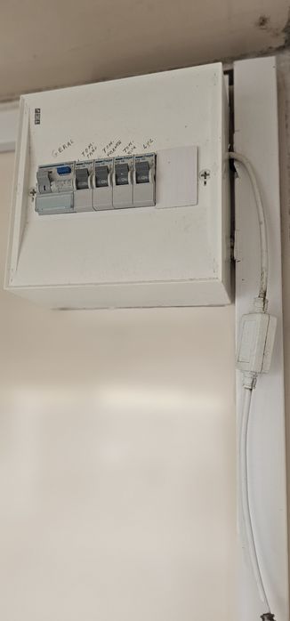 Roulote comercio bebidas e comida