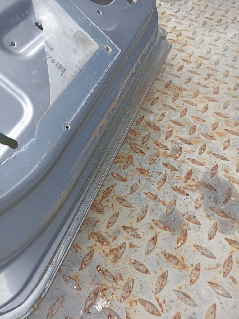 Opel Meriva a drzwi lewy tył kolor z163 bez korozji