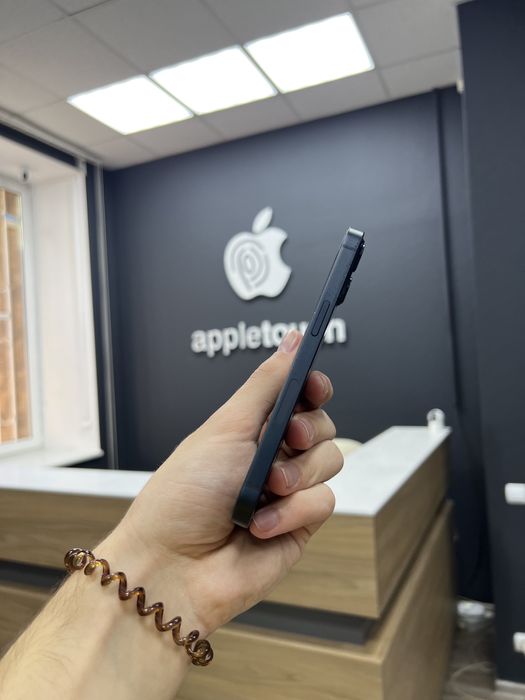 iPhone 13 128gb Midnight Unlock в Чудовому стані