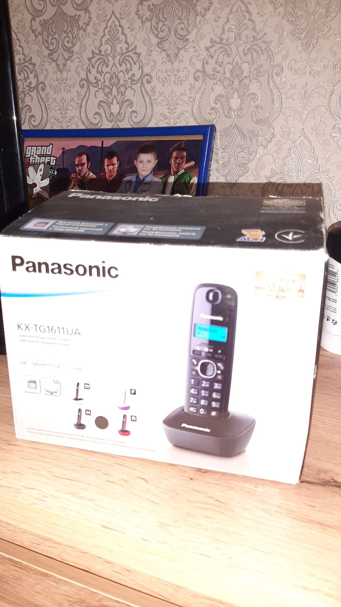 Радиотелефон трубка PANASONIC

KX-TG1611UAH