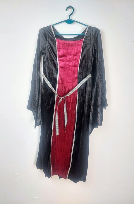 Sukienka gotycka średniowieczna czarownica rozmiar 158-170 cm. GH135