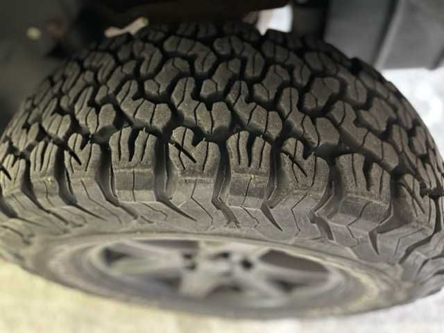 Продаю комплект шин BFGoodrich All-Terrain T/A KO2 LT255/70 R16